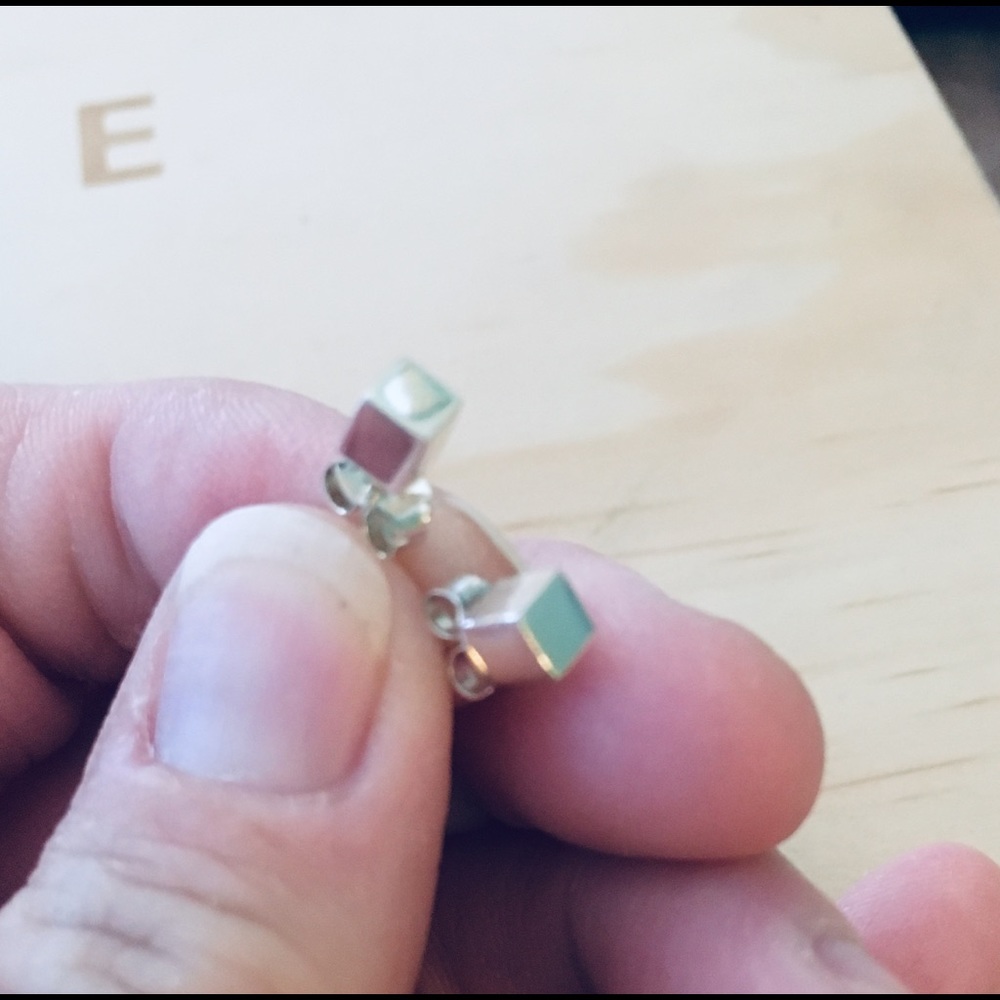 Sterling silver solid cube studs - Picture 3 of 4
